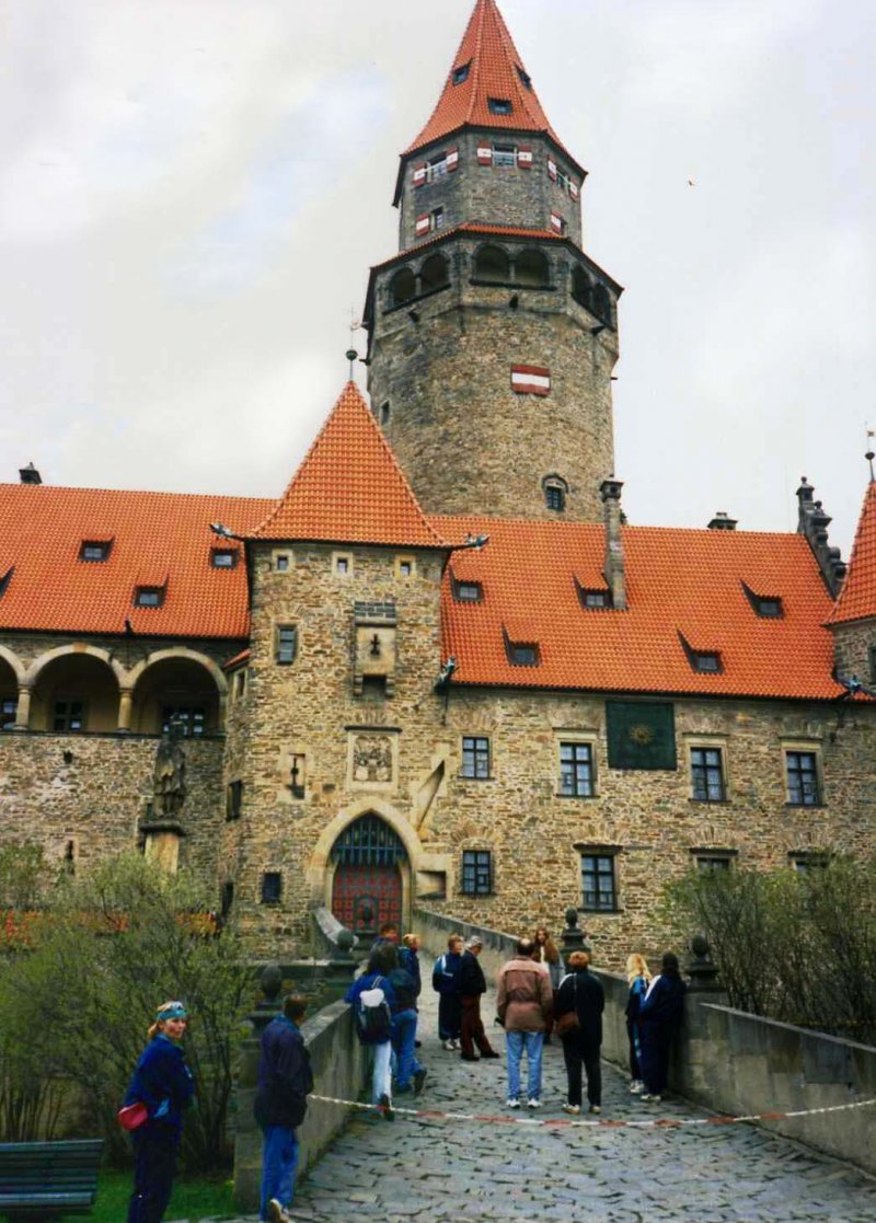 Bouzov-tochu jinak